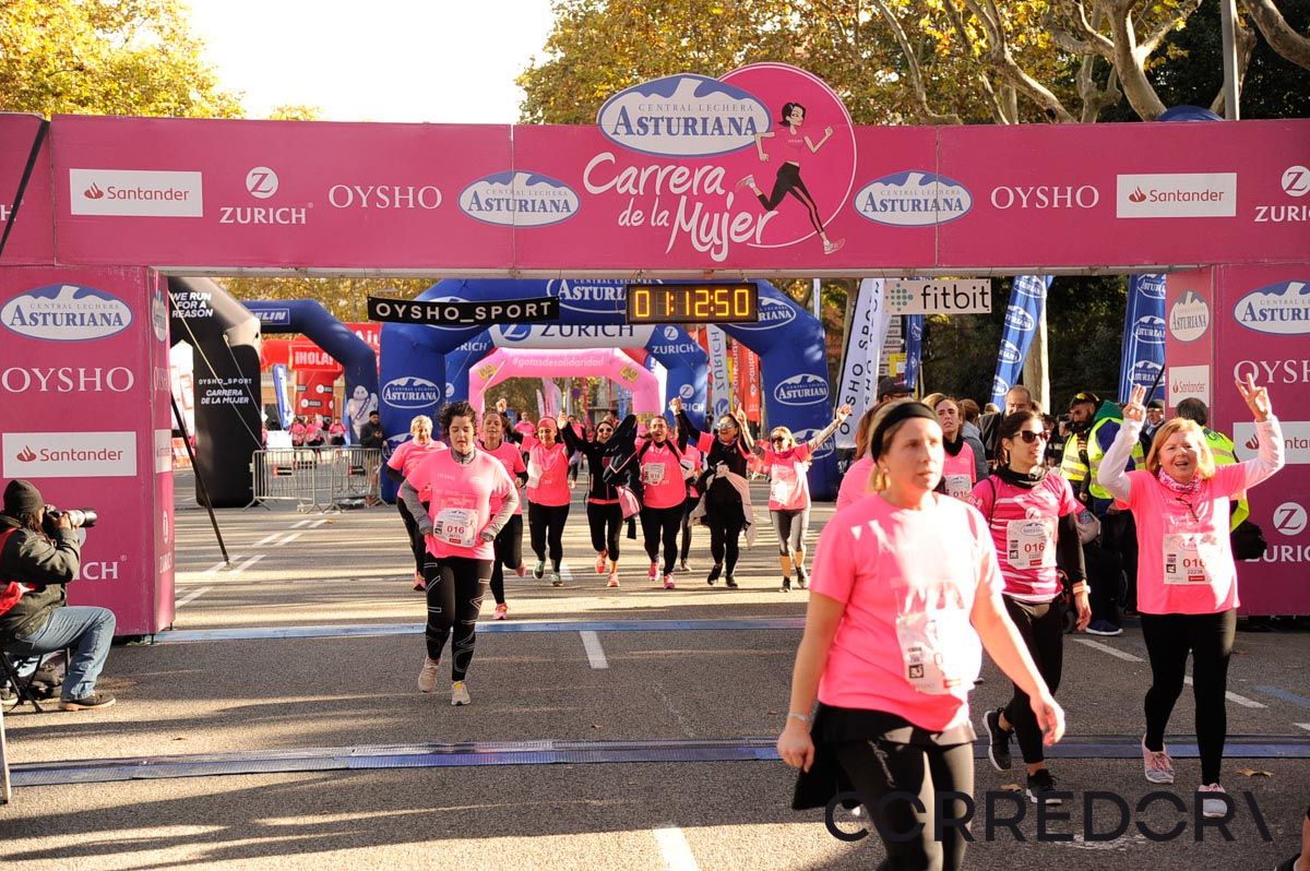 Llegada de la Carrera de la Mujer de Barcelona (ARCO DERECHO 40)