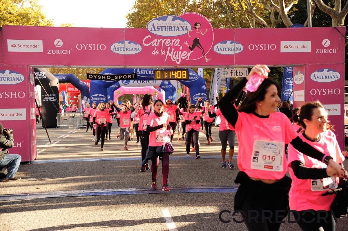Llegada de la Carrera de la Mujer de Barcelona (ARCO DERECHO 42)