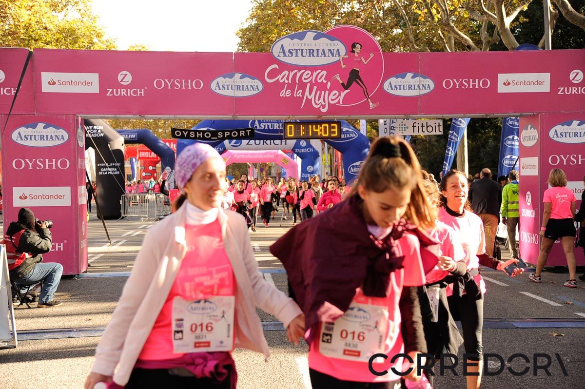 Llegada de la Carrera de la Mujer de Barcelona (ARCO DERECHO 42)
