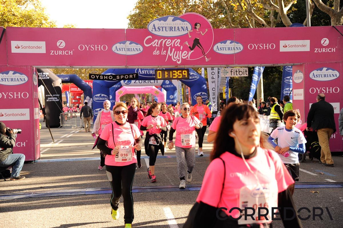 Llegada de la Carrera de la Mujer de Barcelona (ARCO DERECHO 42)
