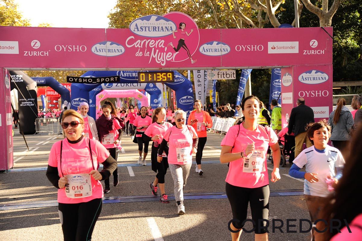 Llegada de la Carrera de la Mujer de Barcelona (ARCO DERECHO 42)