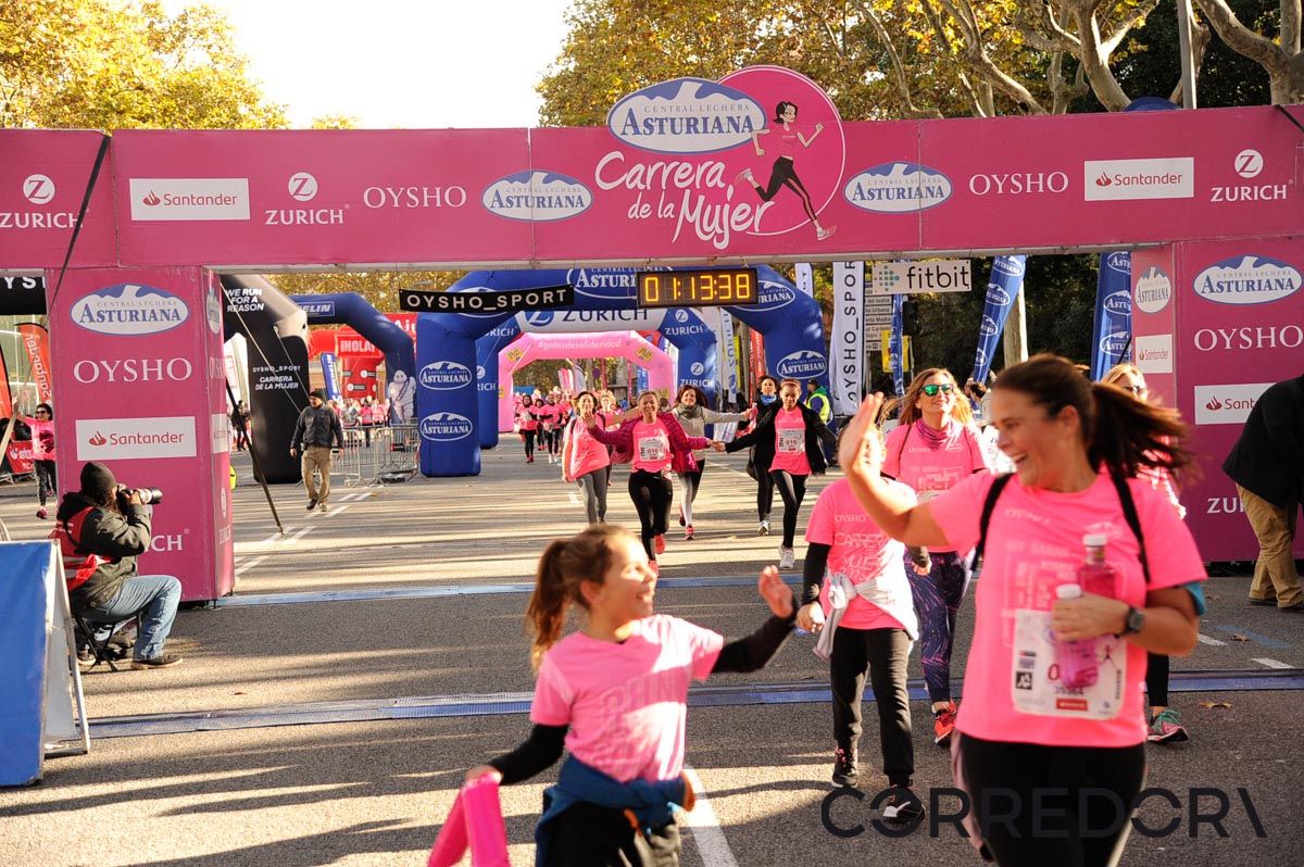 Llegada de la Carrera de la Mujer de Barcelona (ARCO DERECHO 41)