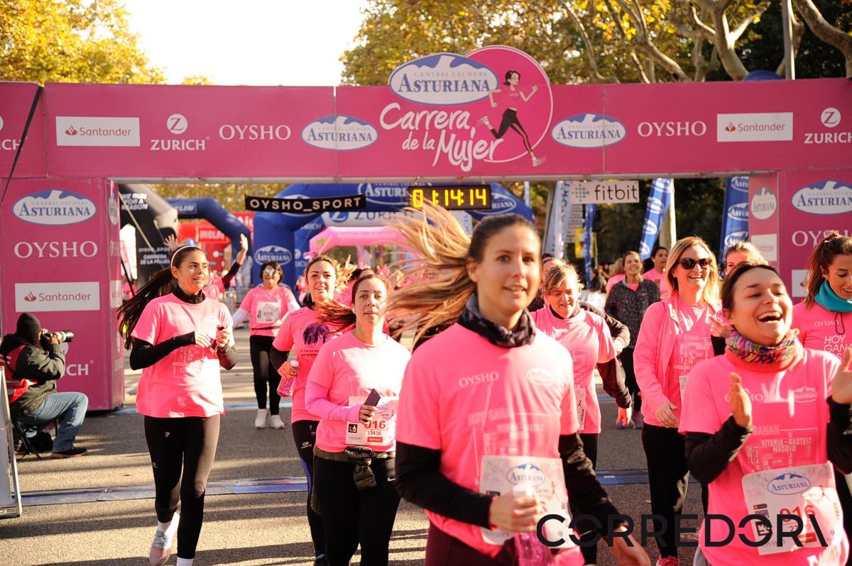 Llegada de la Carrera de la Mujer de Barcelona (ARCO DERECHO 42)