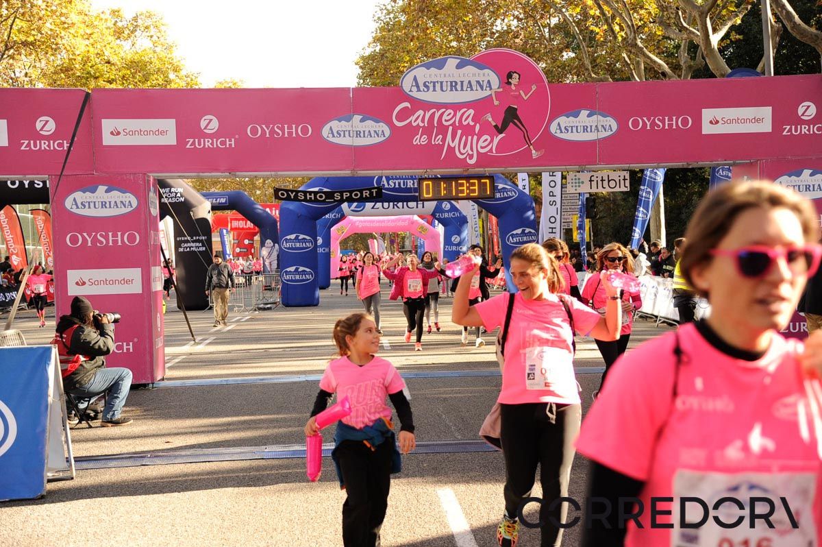 Llegada de la Carrera de la Mujer de Barcelona (ARCO DERECHO 41)