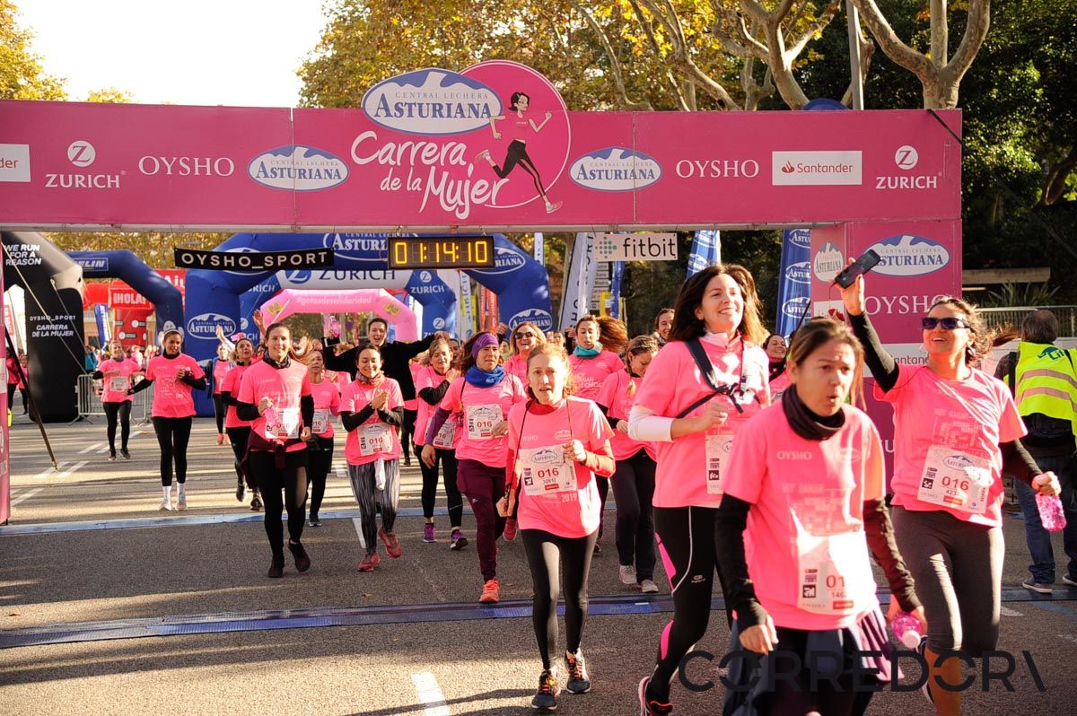Llegada de la Carrera de la Mujer de Barcelona (ARCO DERECHO 42)