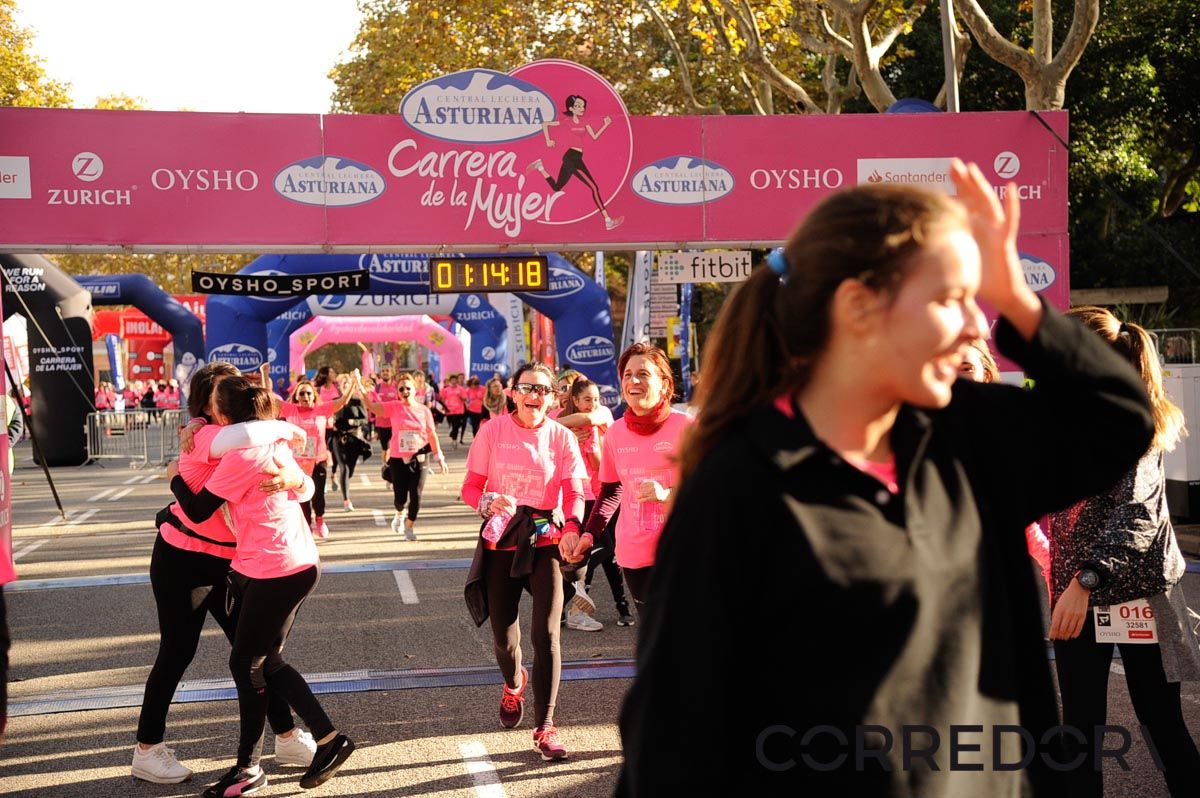 Llegada de la Carrera de la Mujer de Barcelona (ARCO DERECHO 42)