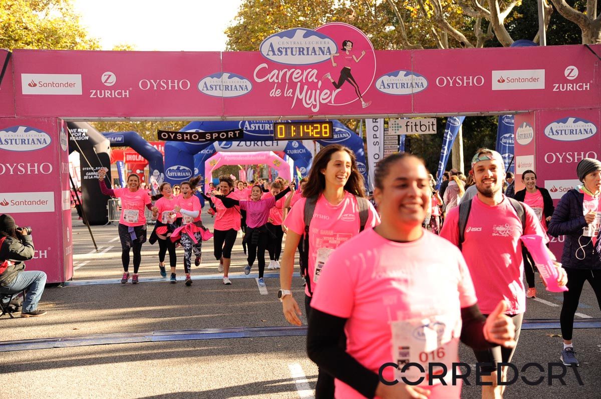 Llegada de la Carrera de la Mujer de Barcelona (ARCO DERECHO 42)