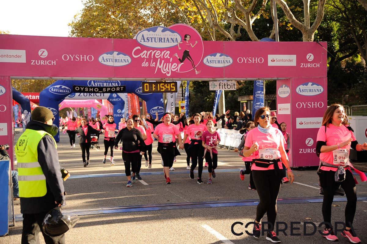 Llegada de la Carrera de la Mujer de Barcelona (ARCO DERECHO 44)