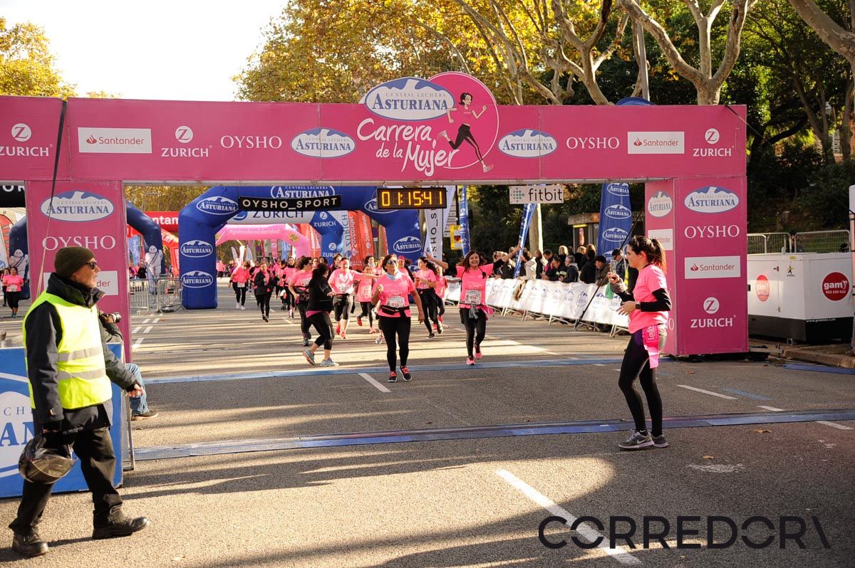 Llegada de la Carrera de la Mujer de Barcelona (ARCO DERECHO 44)