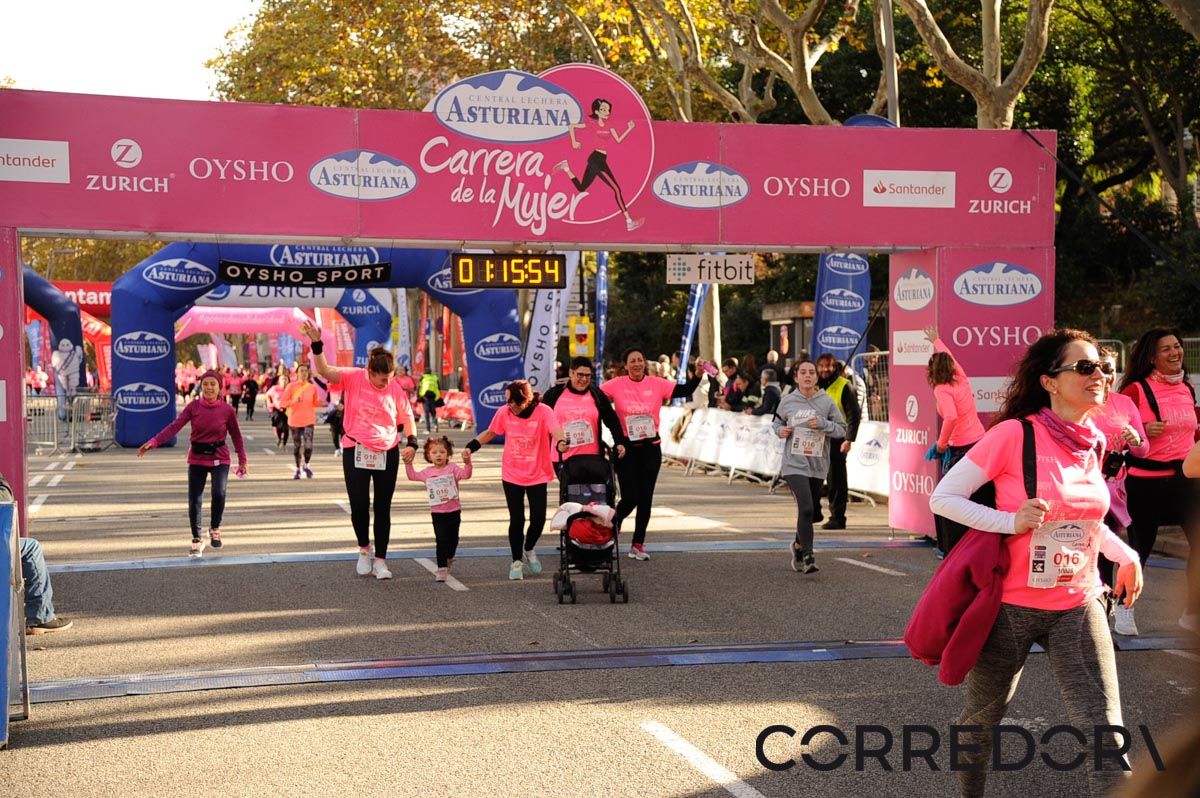 Llegada de la Carrera de la Mujer de Barcelona (ARCO DERECHO 44)