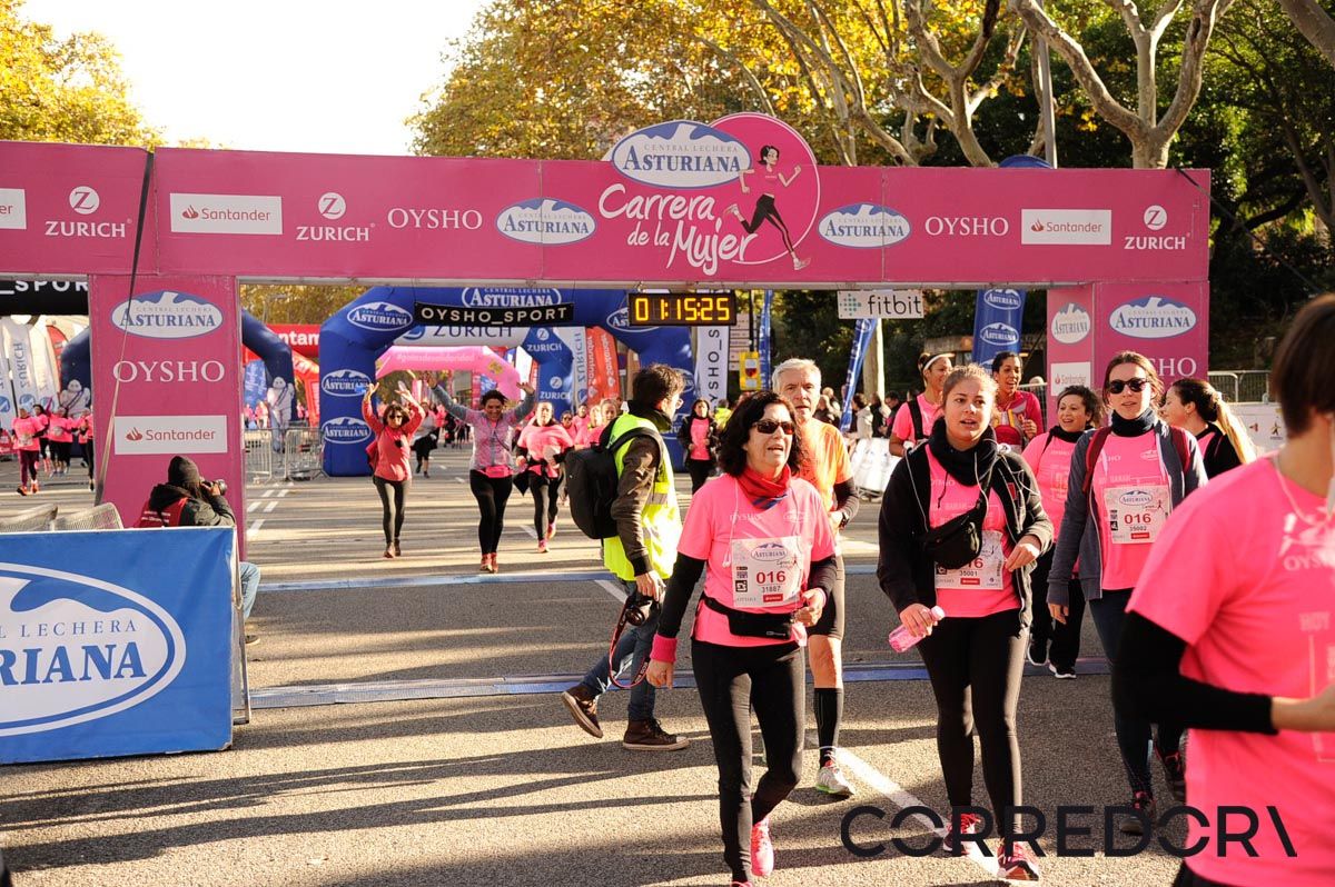 Llegada de la Carrera de la Mujer de Barcelona (ARCO DERECHO 44)