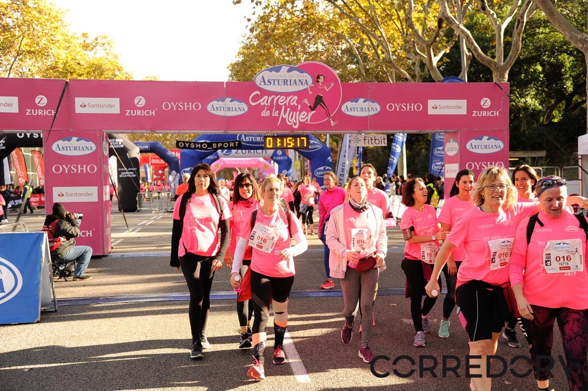 Llegada de la Carrera de la Mujer de Barcelona (ARCO DERECHO 44)