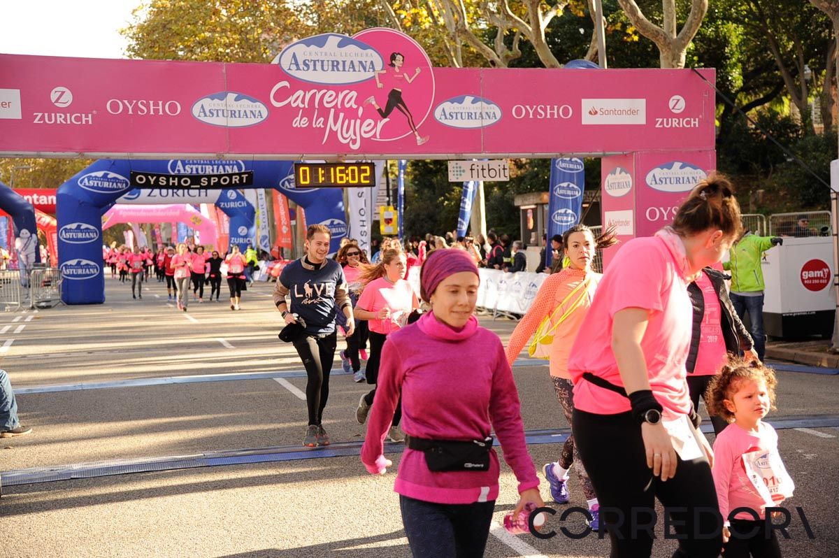 Llegada de la Carrera de la Mujer de Barcelona (ARCO DERECHO 44)
