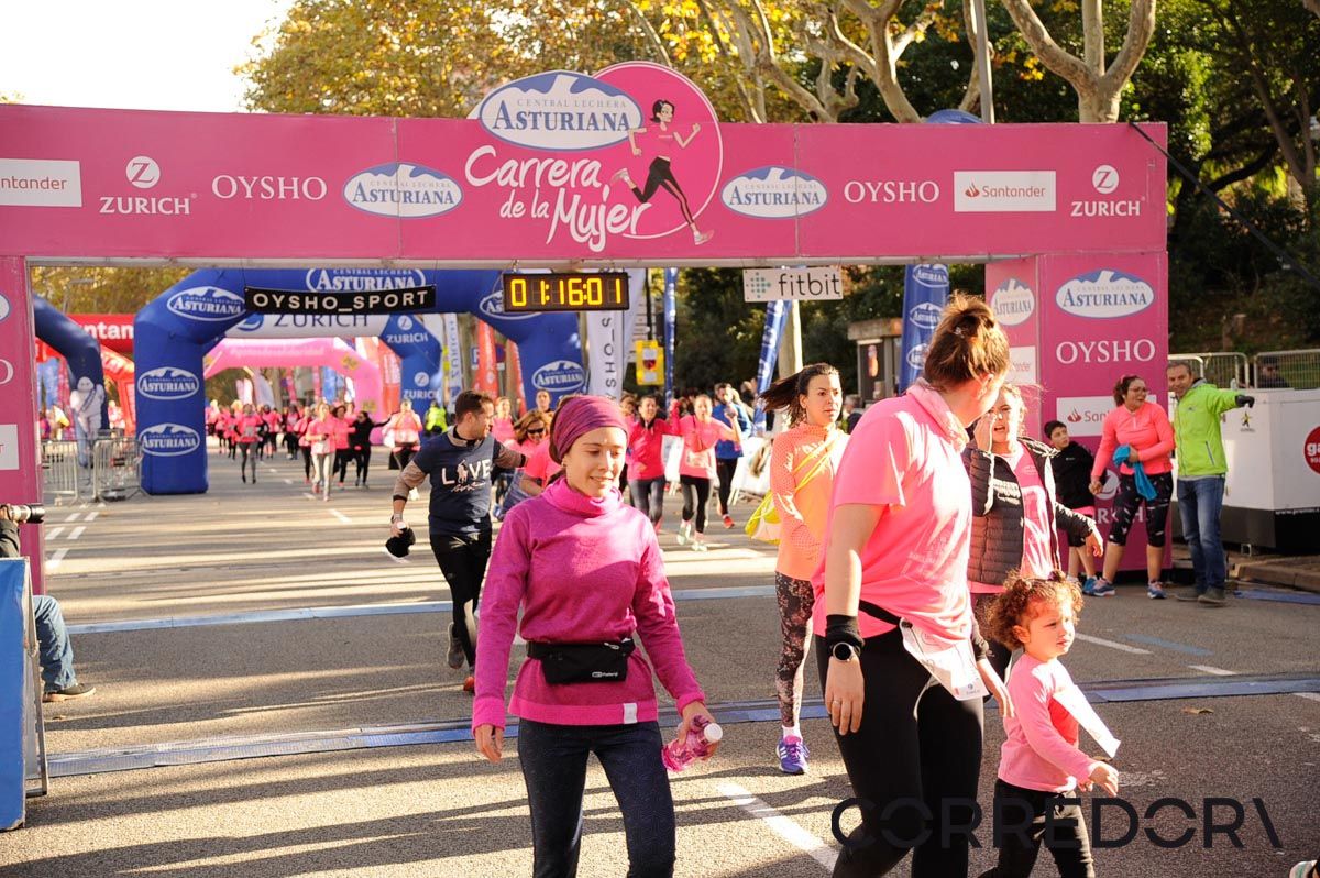 Llegada de la Carrera de la Mujer de Barcelona (ARCO DERECHO 44)