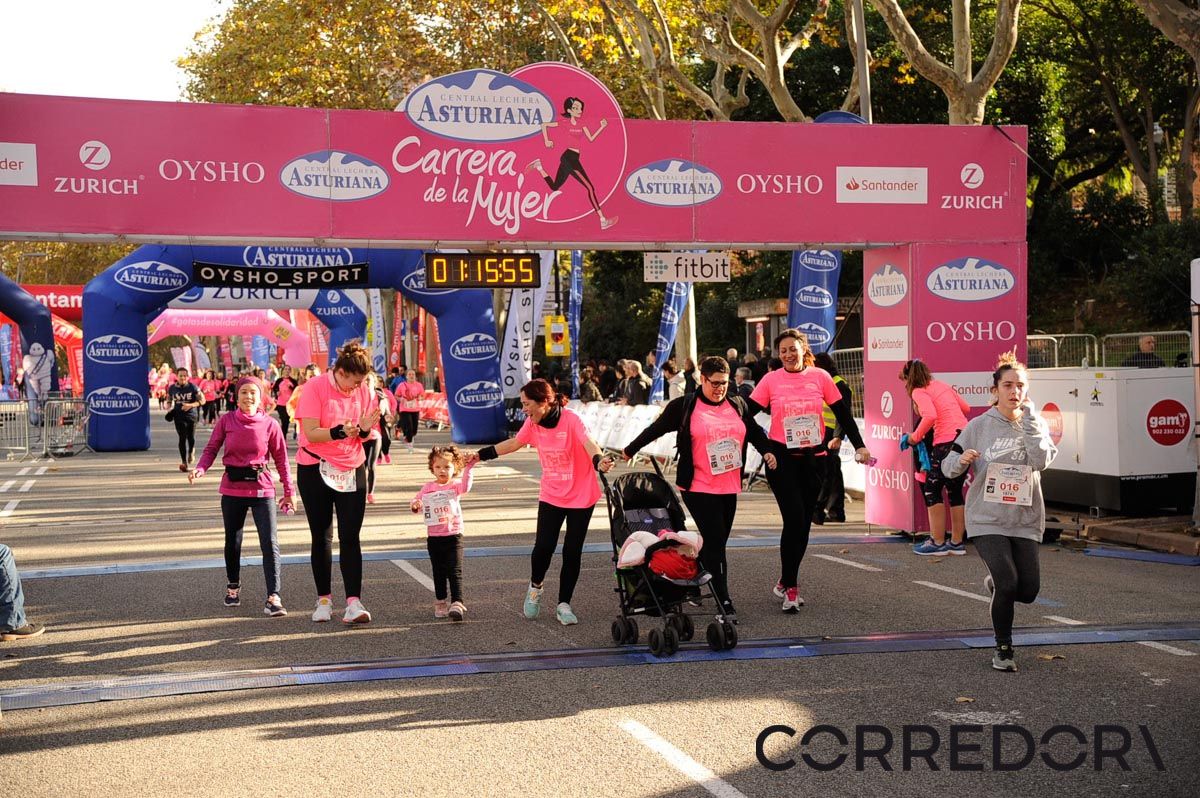 Llegada de la Carrera de la Mujer de Barcelona (ARCO DERECHO 44)