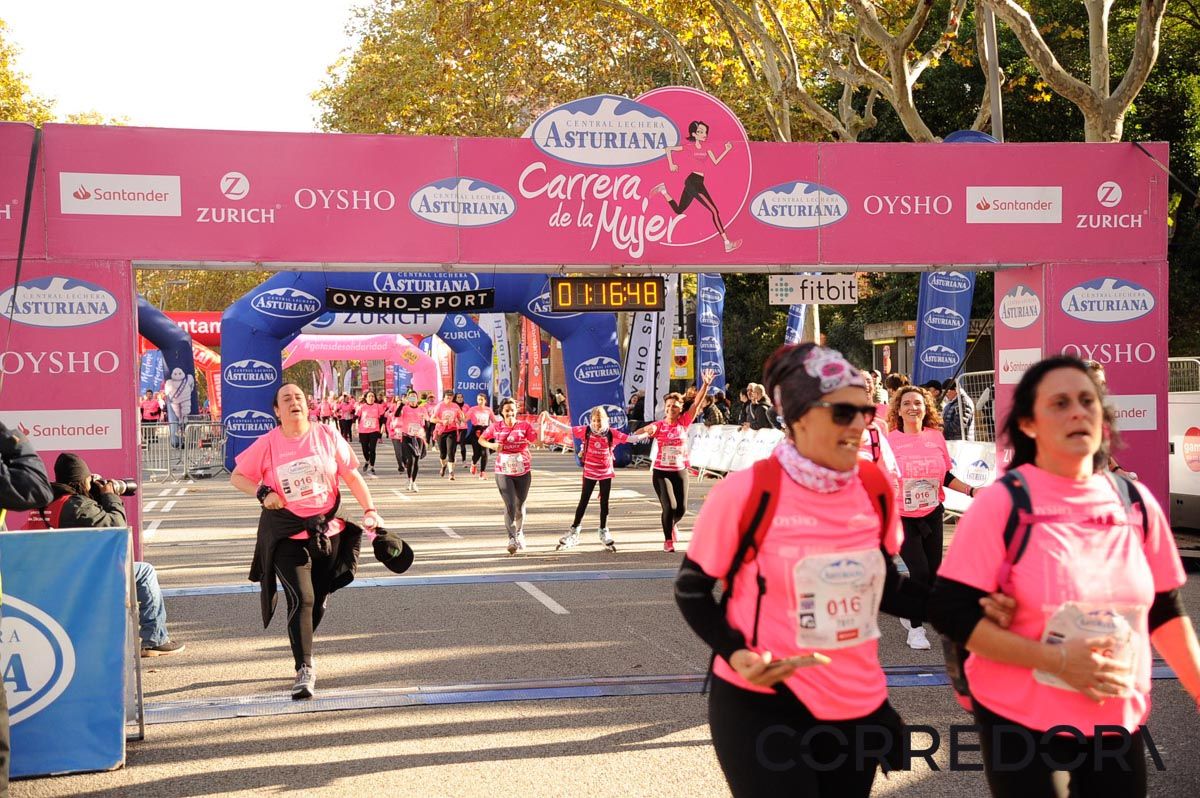 Llegada de la Carrera de la Mujer de Barcelona (ARCO DERECHO 46)
