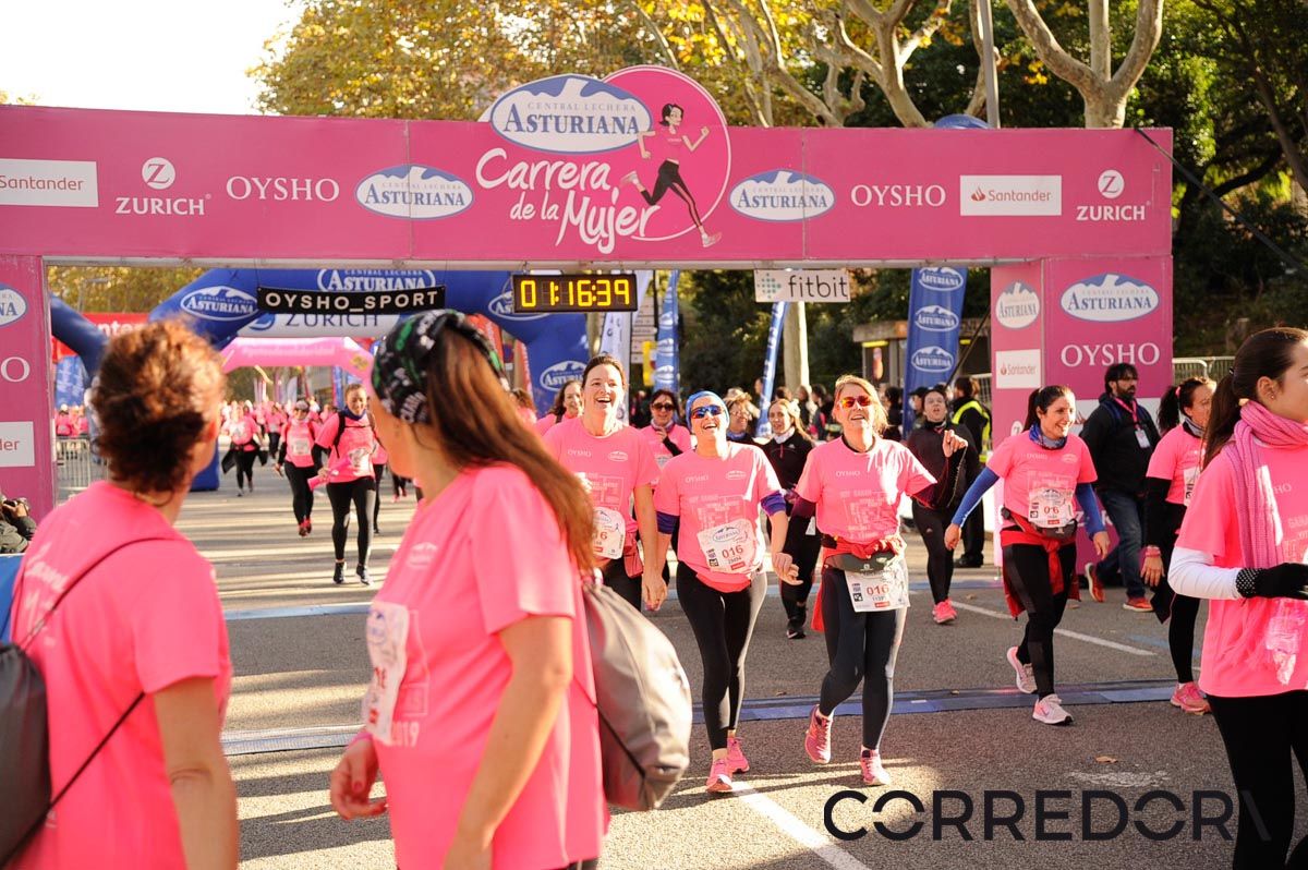 Llegada de la Carrera de la Mujer de Barcelona (ARCO DERECHO 45)