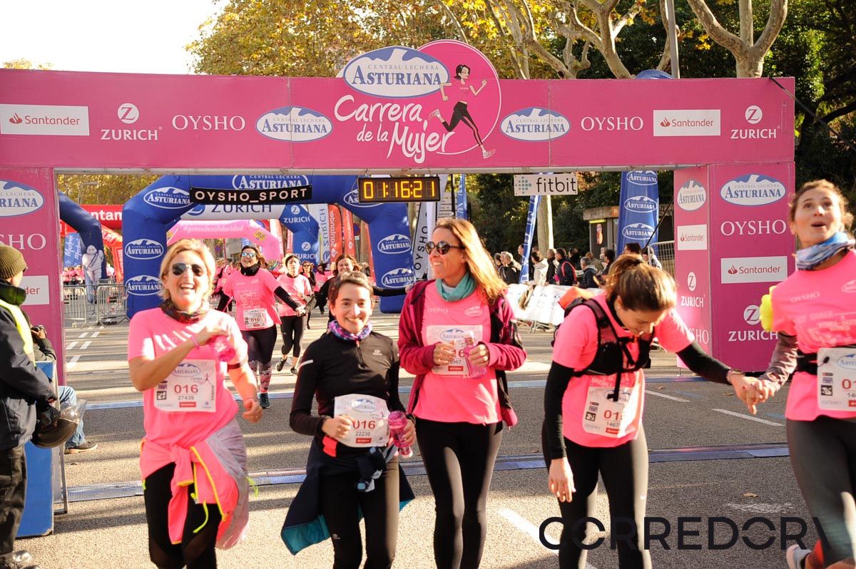 Llegada de la Carrera de la Mujer de Barcelona (ARCO DERECHO 45)