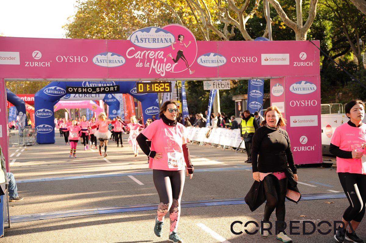 Llegada de la Carrera de la Mujer de Barcelona (ARCO DERECHO 45)