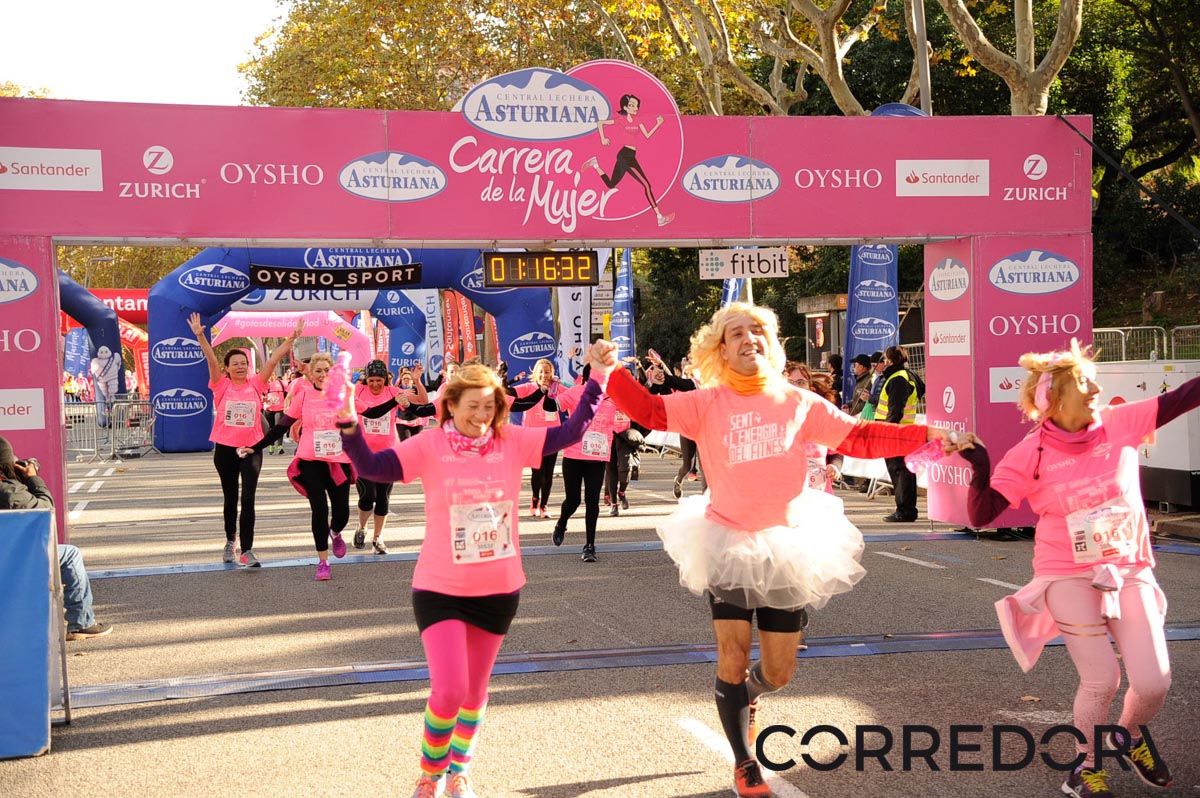Llegada de la Carrera de la Mujer de Barcelona (ARCO DERECHO 45)