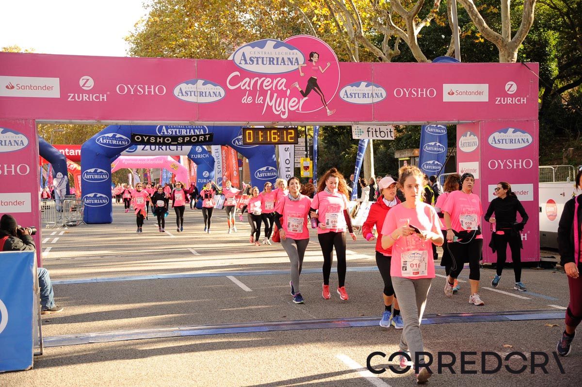 Llegada de la Carrera de la Mujer de Barcelona (ARCO DERECHO 45)