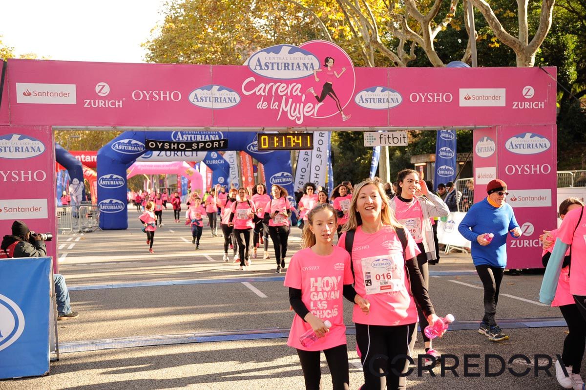 Llegada de la Carrera de la Mujer de Barcelona (ARCO DERECHO 47)
