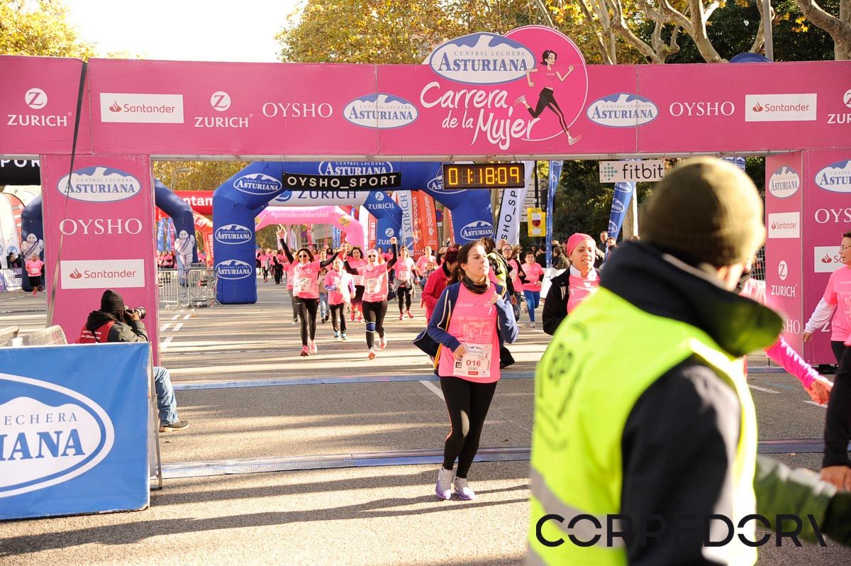 Llegada de la Carrera de la Mujer de Barcelona (ARCO DERECHO 47)