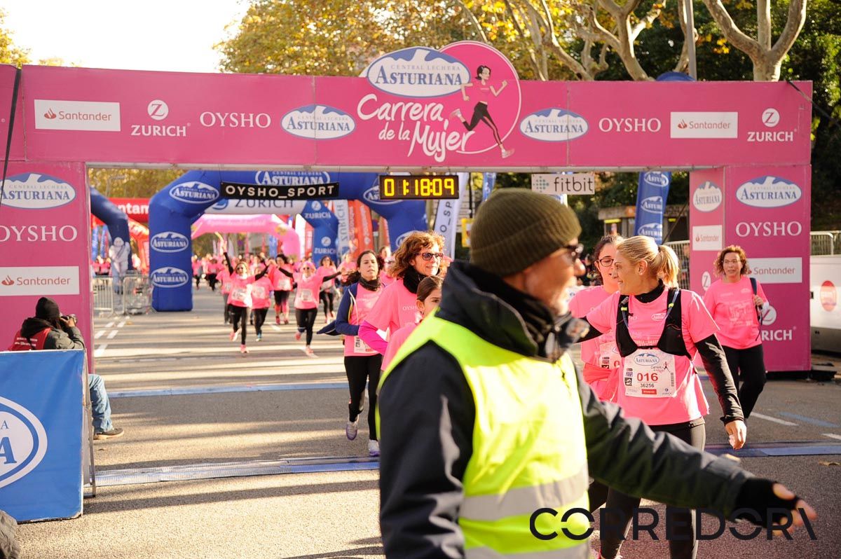 Llegada de la Carrera de la Mujer de Barcelona (ARCO DERECHO 47)