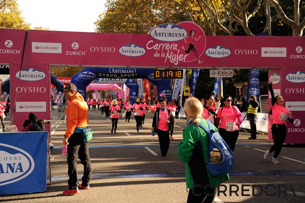 Llegada de la Carrera de la Mujer de Barcelona (ARCO DERECHO 49)