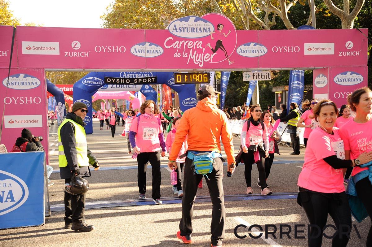 Llegada de la Carrera de la Mujer de Barcelona (ARCO DERECHO 49)