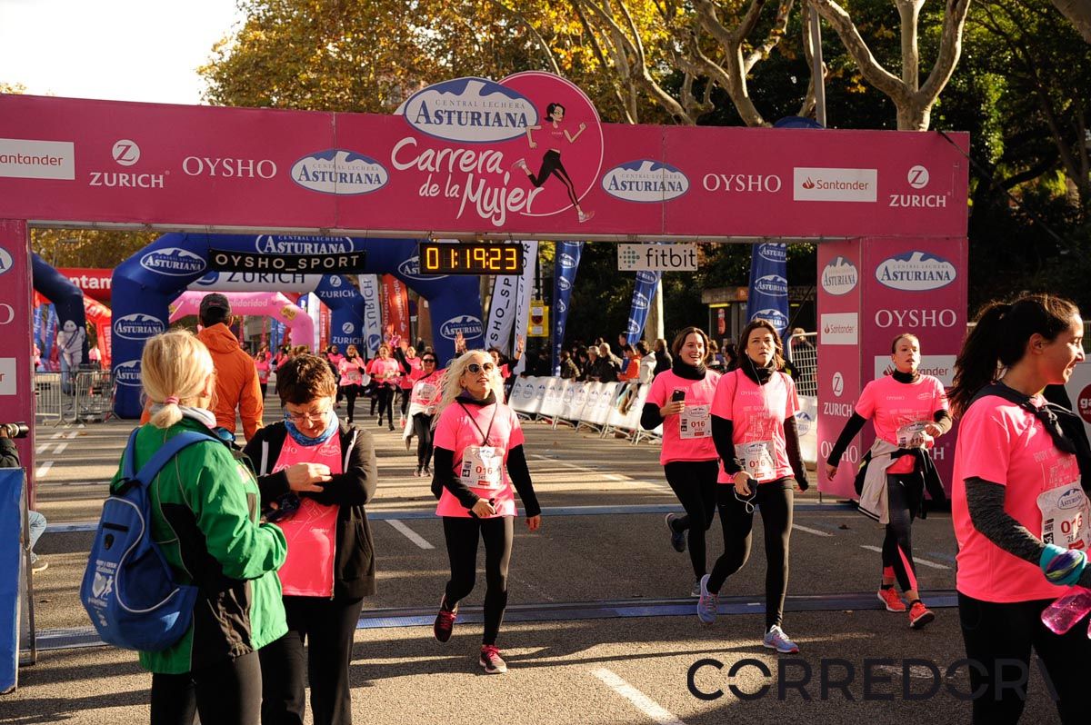 Llegada de la Carrera de la Mujer de Barcelona (ARCO DERECHO 49)