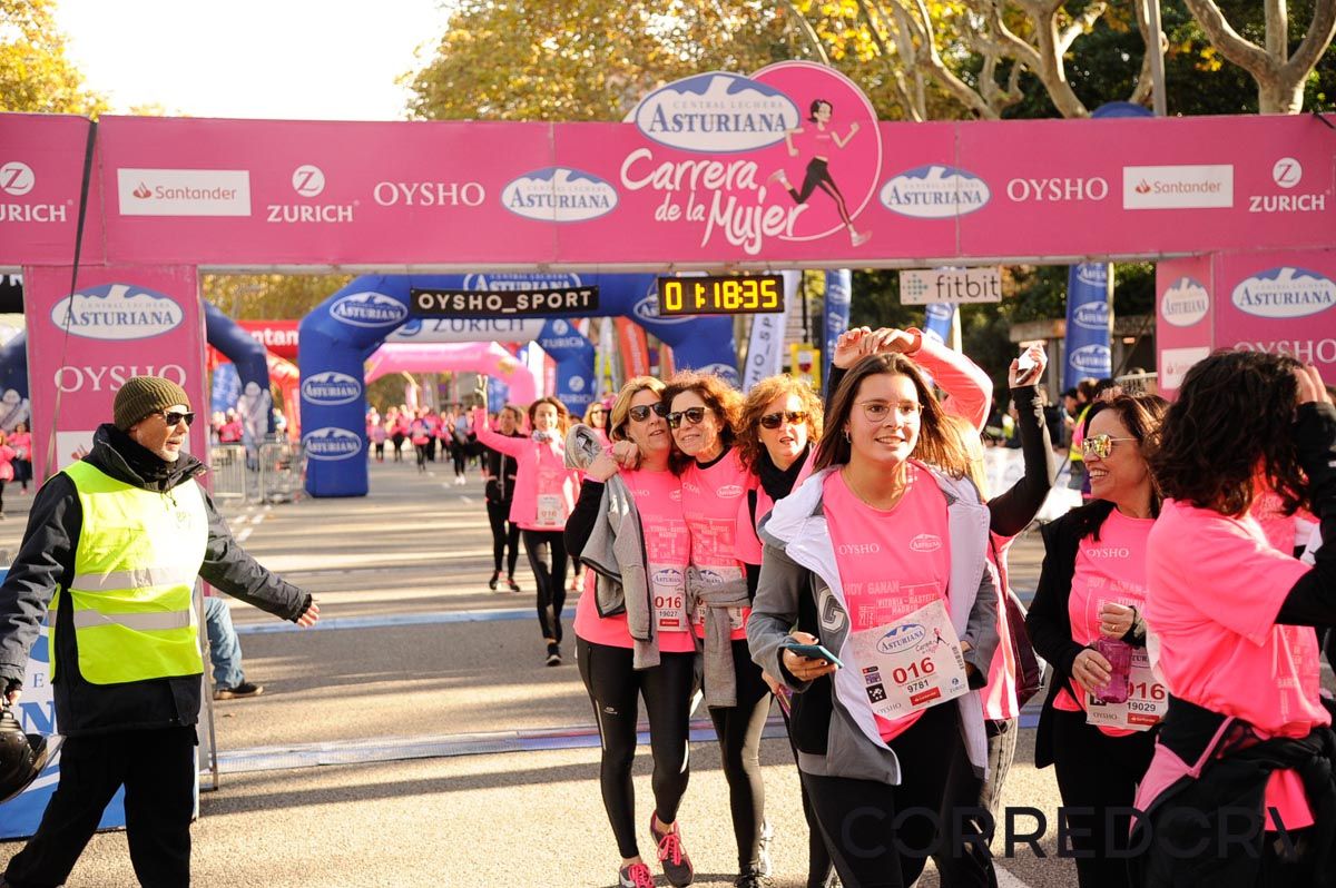 Llegada de la Carrera de la Mujer de Barcelona (ARCO DERECHO 48)