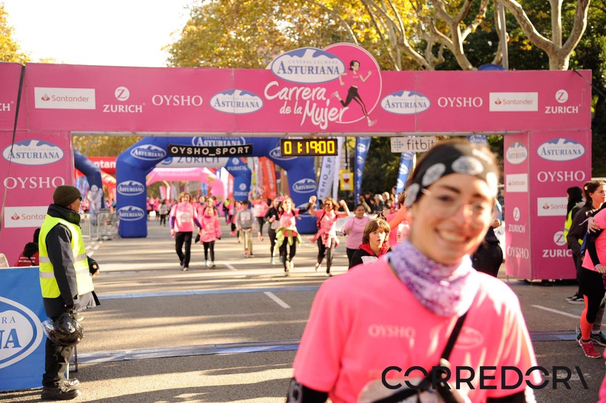 Llegada de la Carrera de la Mujer de Barcelona (ARCO DERECHO 49)