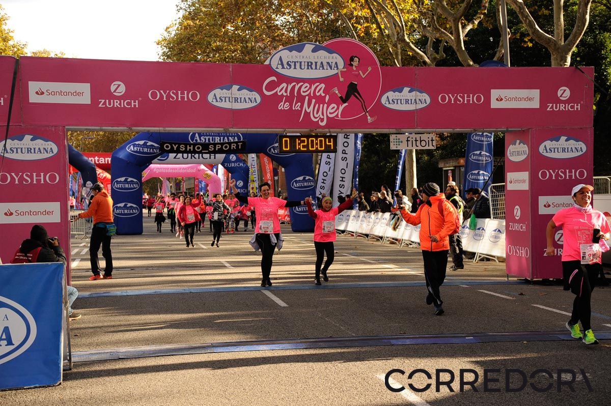 Llegada de la Carrera de la Mujer de Barcelona (ARCO DERECHO 50)