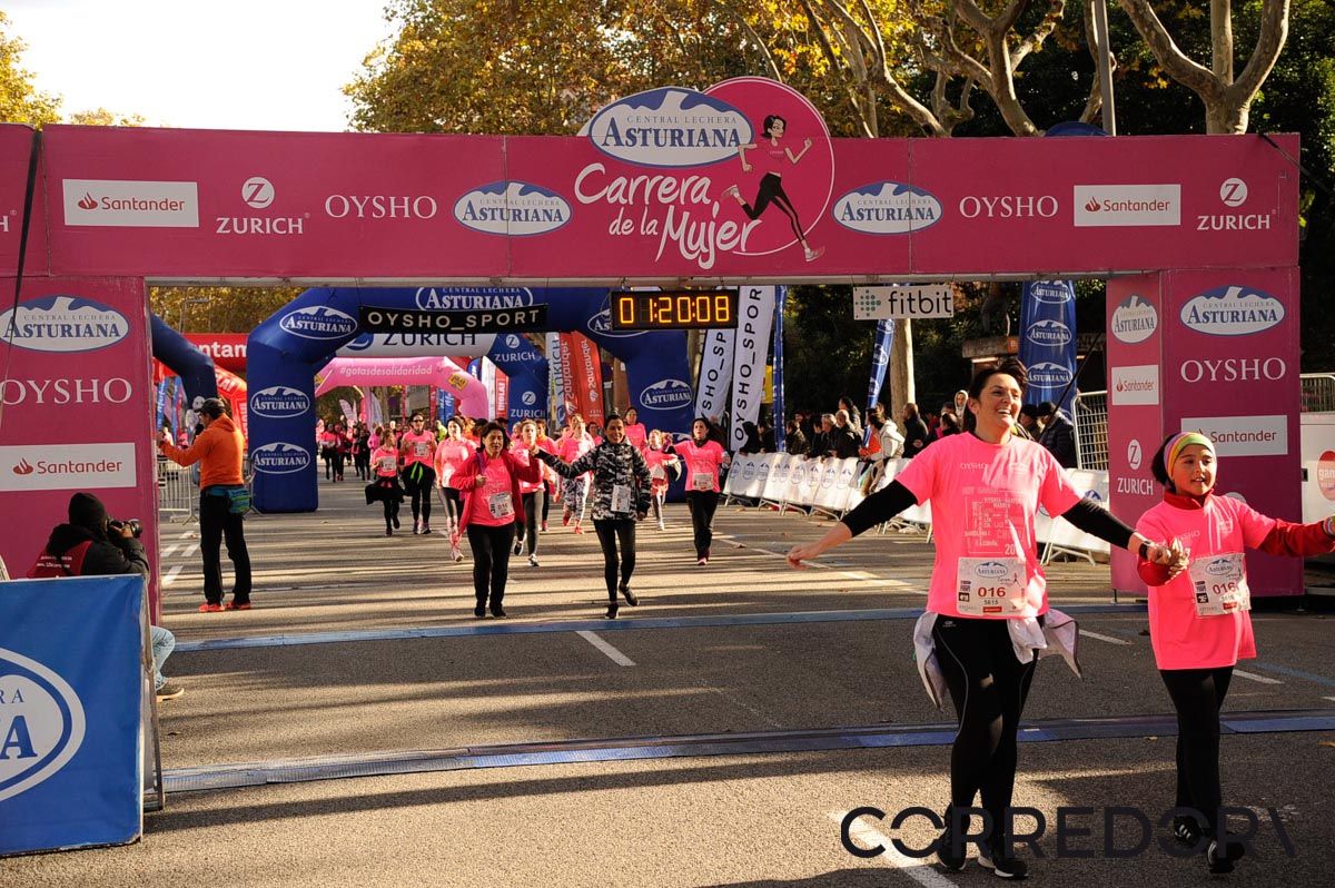 Llegada de la Carrera de la Mujer de Barcelona (ARCO DERECHO 50)