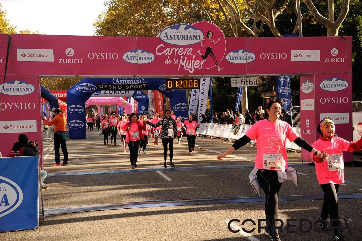 Llegada de la Carrera de la Mujer de Barcelona (ARCO DERECHO 50)