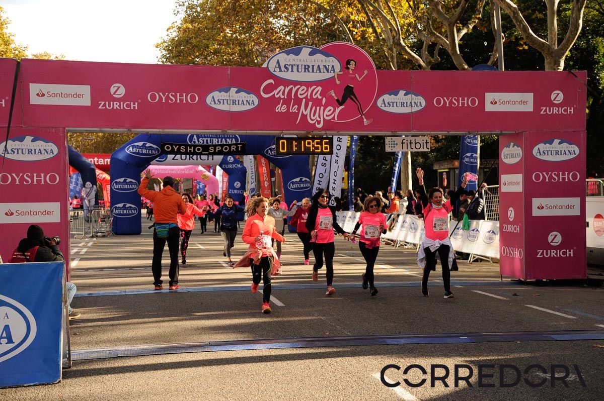 Llegada de la Carrera de la Mujer de Barcelona (ARCO DERECHO 50)