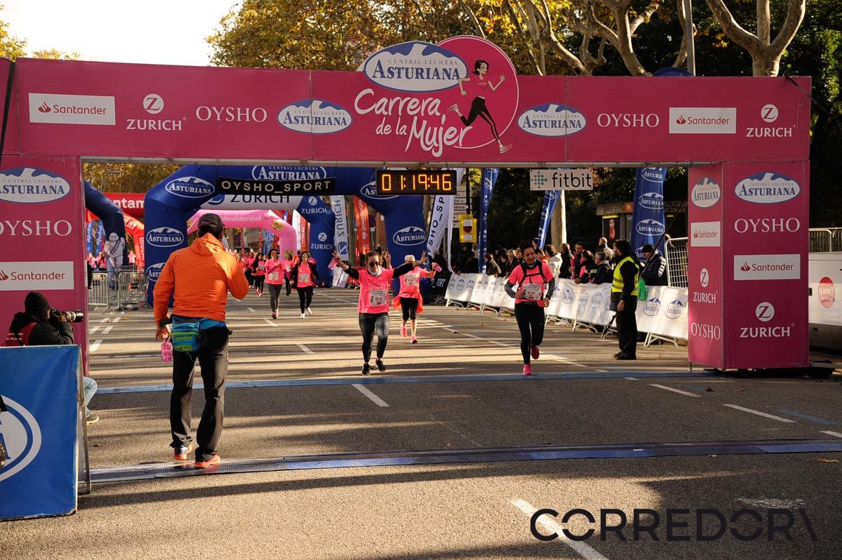 Llegada de la Carrera de la Mujer de Barcelona (ARCO DERECHO 50)