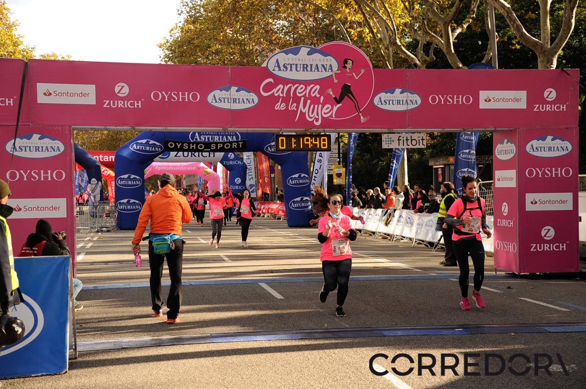 Llegada de la Carrera de la Mujer de Barcelona (ARCO DERECHO 50)