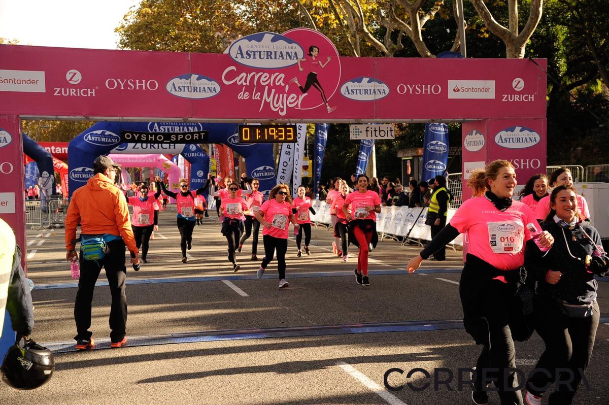 Llegada de la Carrera de la Mujer de Barcelona (ARCO DERECHO 49)
