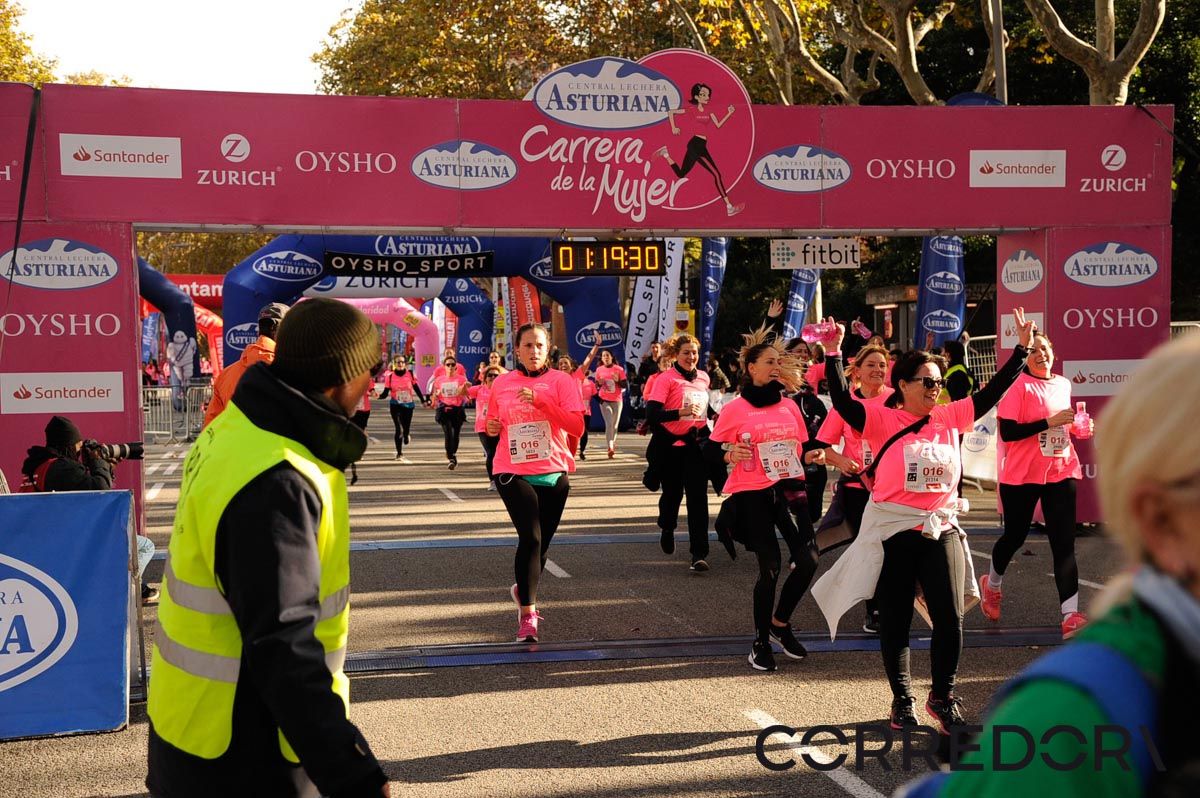 Llegada de la Carrera de la Mujer de Barcelona (ARCO DERECHO 49)