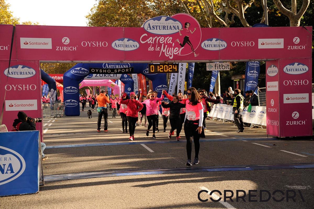 Llegada de la Carrera de la Mujer de Barcelona (ARCO DERECHO 50)