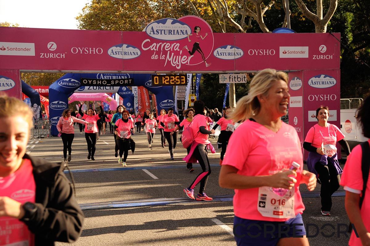 Llegada de la Carrera de la Mujer de Barcelona (ARCO DERECHO 54)