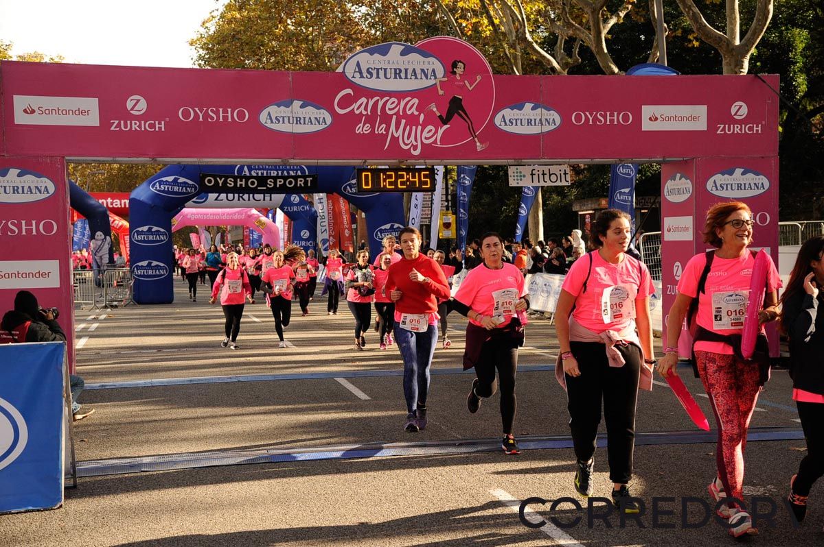 Llegada de la Carrera de la Mujer de Barcelona (ARCO DERECHO 54)
