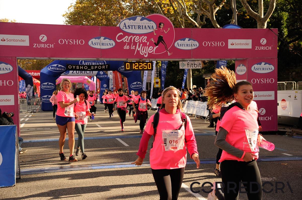 Llegada de la Carrera de la Mujer de Barcelona (ARCO DERECHO 54)