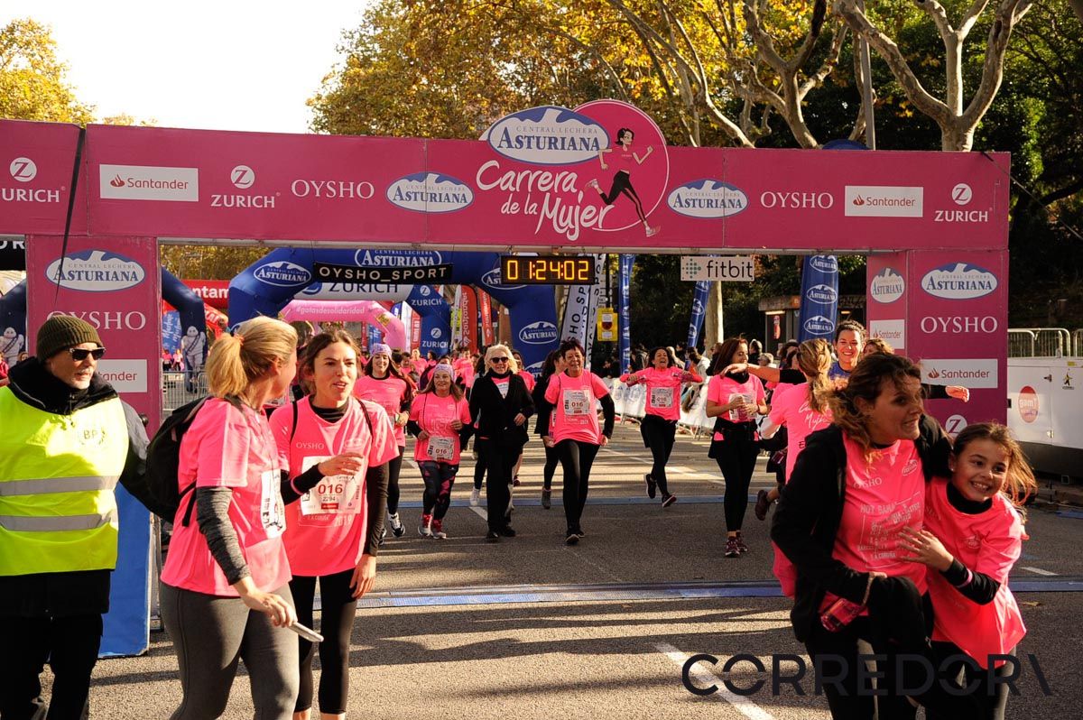 Llegada de la Carrera de la Mujer de Barcelona (ARCO DERECHO 56)