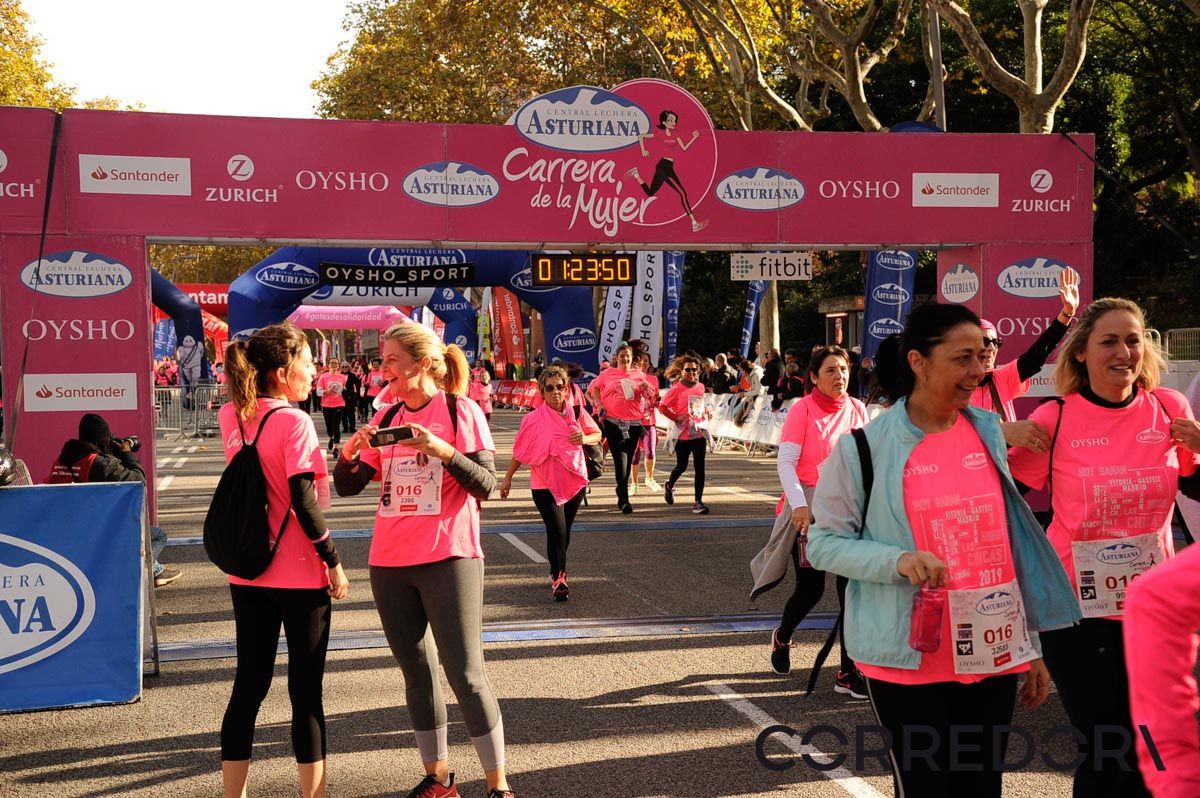 Llegada de la Carrera de la Mujer de Barcelona (ARCO DERECHO 56)