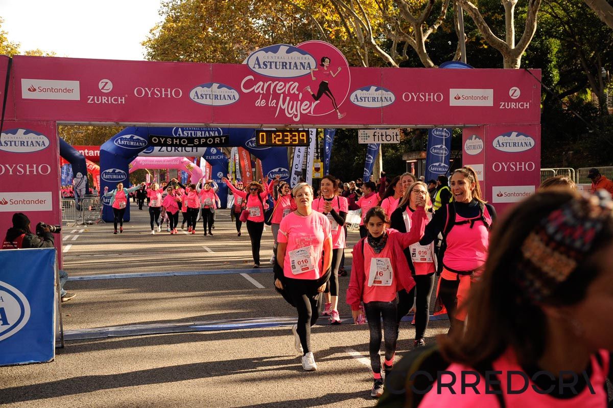 Llegada de la Carrera de la Mujer de Barcelona (ARCO DERECHO 56)