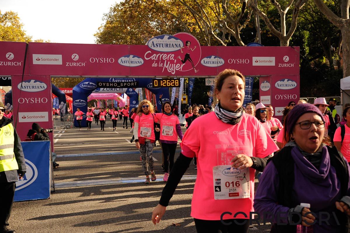 Llegada de la Carrera de la Mujer de Barcelona (ARCO DERECHO 60)