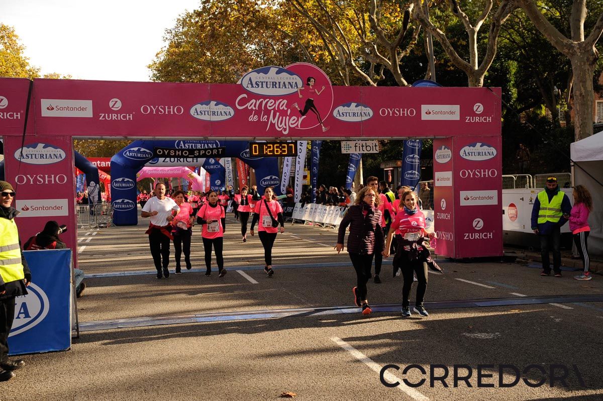 Llegada de la Carrera de la Mujer de Barcelona (ARCO DERECHO 60)